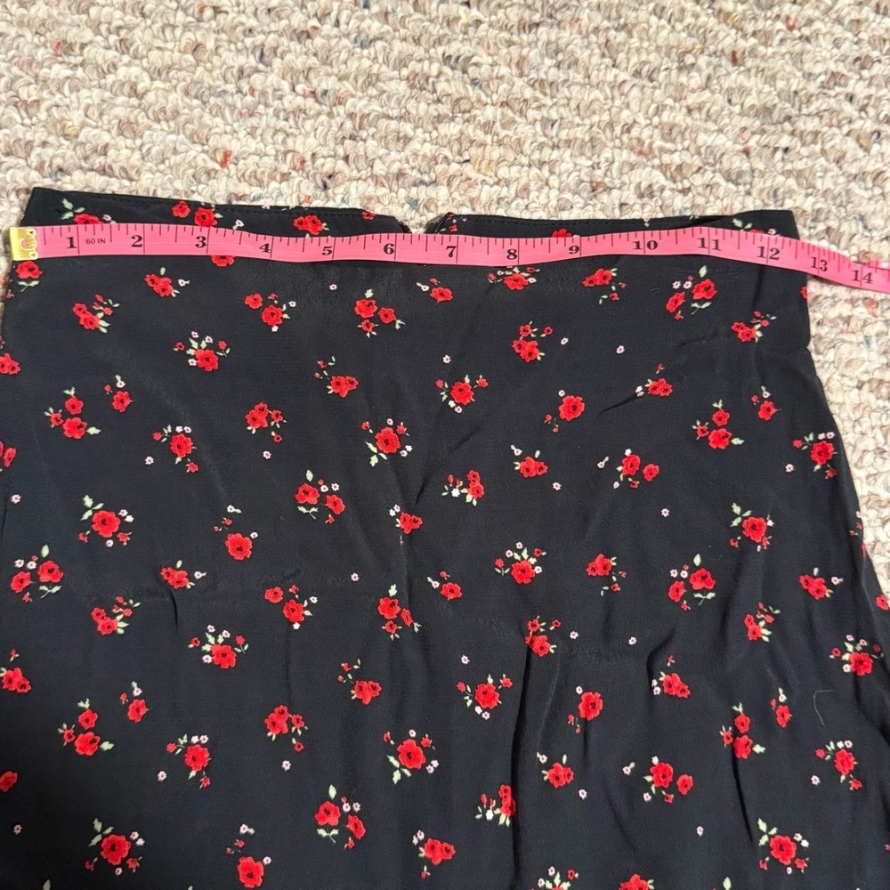 Brandy Melville Floral Black Red Clare Mini Skirt - Picture 4 of 7